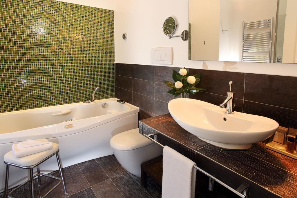 Vivaldi Luxury Rooms Rom Exteriör bild