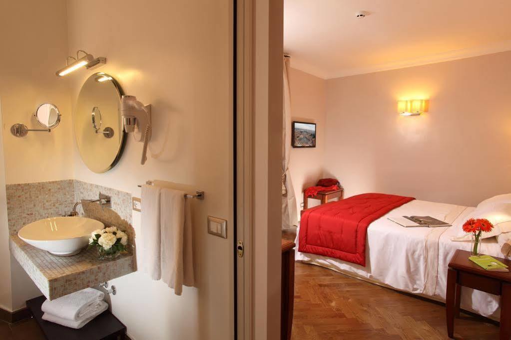 Vivaldi Luxury Rooms Rom Exteriör bild